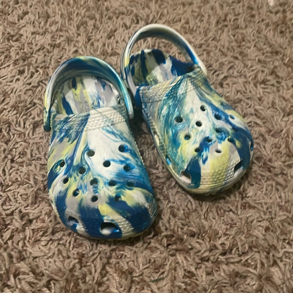 Crocs kids size 8